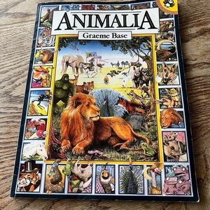Children’s Alphabet Book Animal Animalia Hidden Pictures Reader Graeme Base